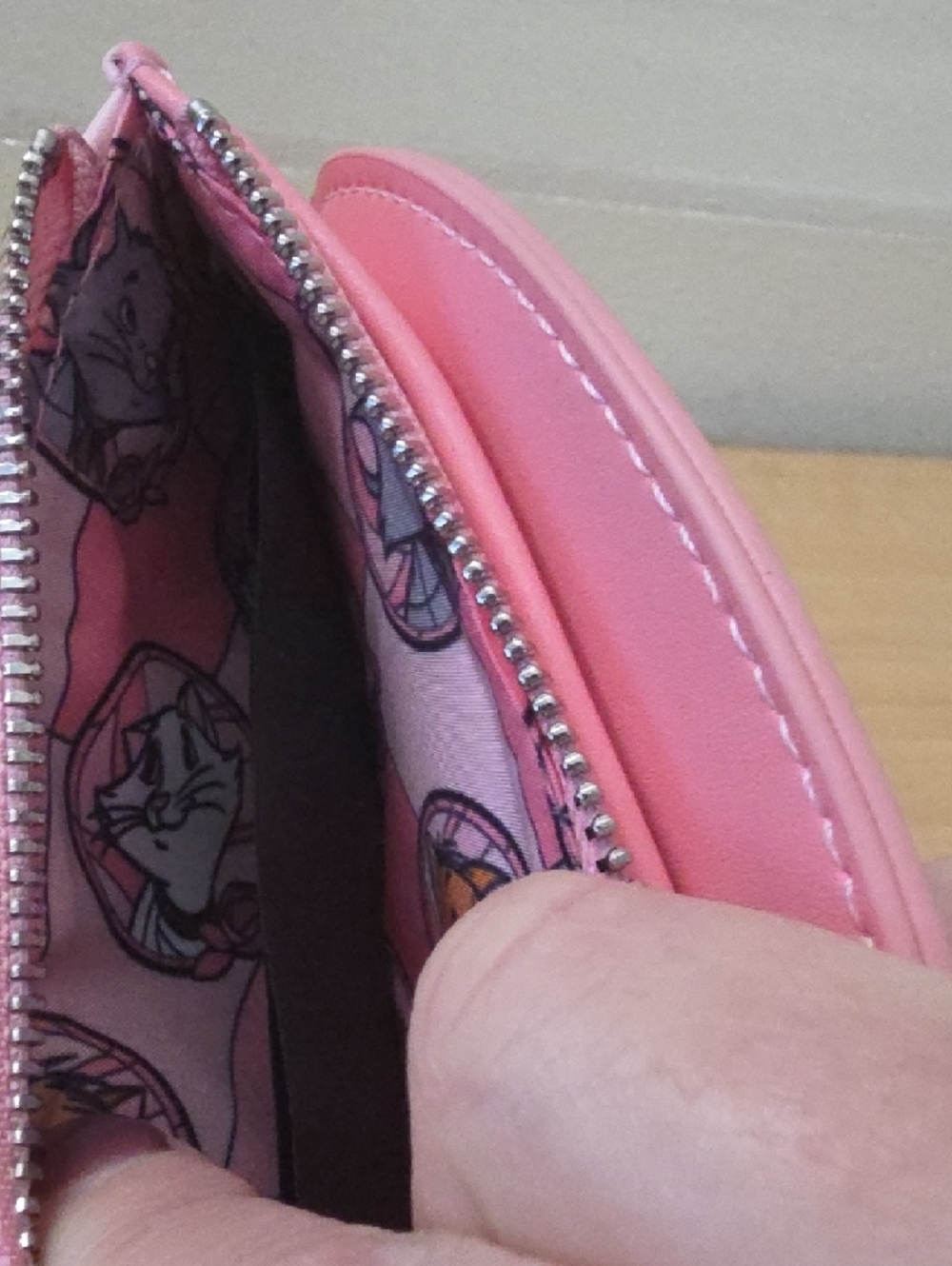 Loungefly Pink Aristocats Trio Oval Zipper Wallet. Stained Glass Web Exclusive - Picture 4 of 4